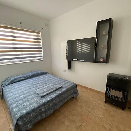 May Flower: Modern Flat Close To Airport/Bus Stops Tarxien Exterior photo